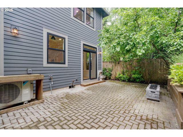 3825 Se RURAL St, Portland, OR 97202