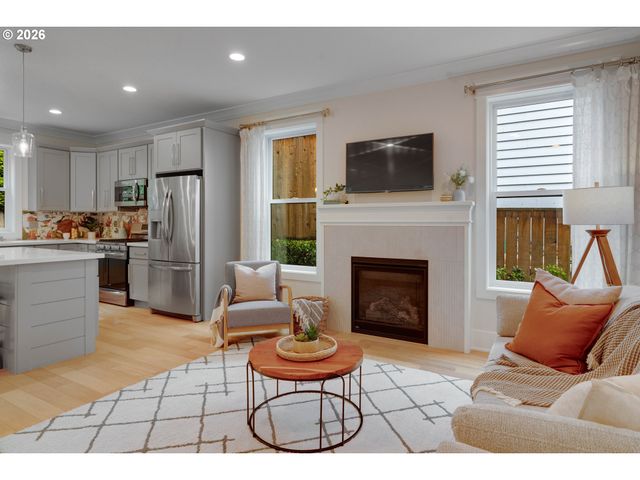3825 Se RURAL St, Portland, OR 97202