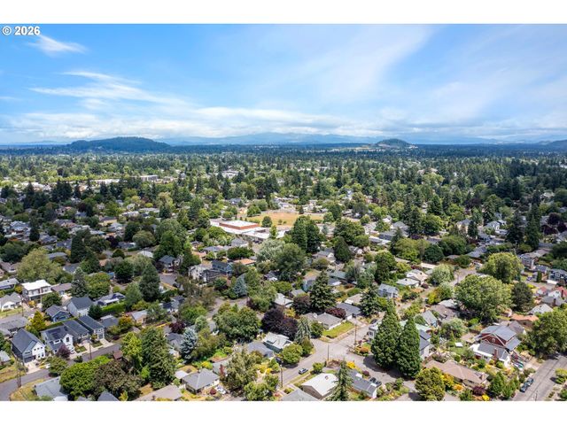 3825 Se RURAL St, Portland, OR 97202