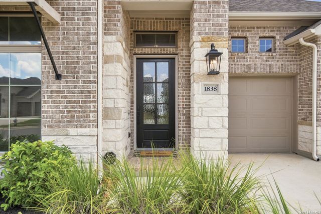 1838 Luna, New Braunfels, TX 78132