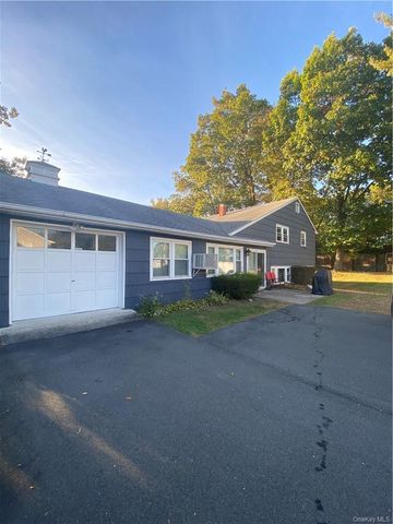 2 Larch Court, West Nyack, NY 10994