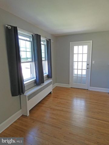 9 GILLISON AVE, Penns Grove, NJ 08069