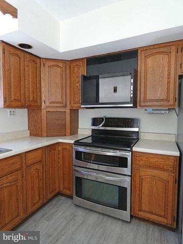 9 GILLISON AVE, Penns Grove, NJ 08069