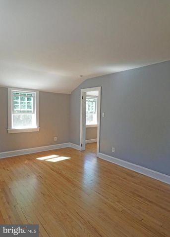 9 GILLISON AVE, Penns Grove, NJ 08069