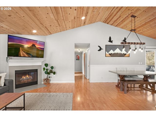 9620 N EDISON St, Portland, OR 97203