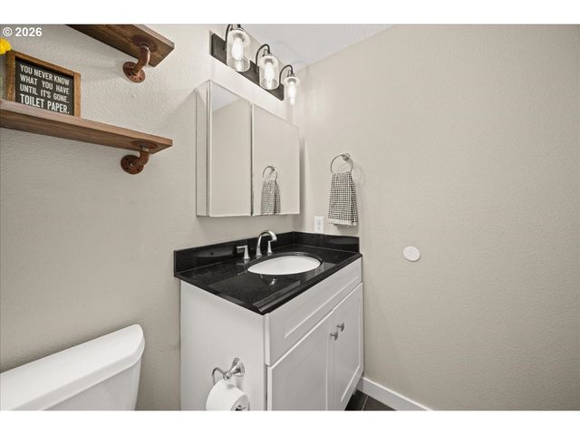 9620 N EDISON St, Portland, OR 97203