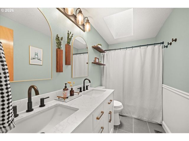 9620 N EDISON St, Portland, OR 97203