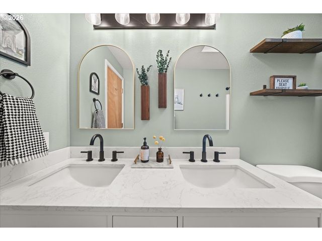 9620 N EDISON St, Portland, OR 97203