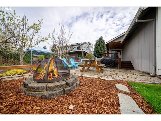 9620 N EDISON St, Portland, OR 97203