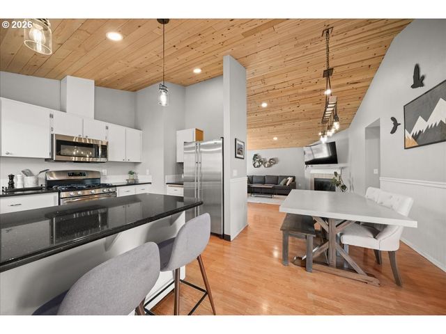 9620 N EDISON St, Portland, OR 97203