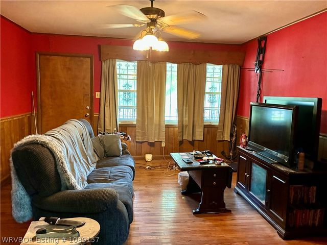 507 Spring Avenue, Mulberry, AR 72947