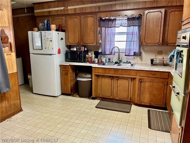 507 Spring Avenue, Mulberry, AR 72947