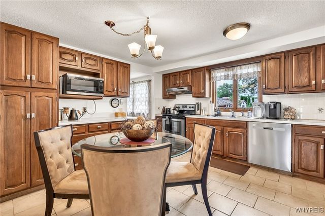 270 Selkirk Drive, North Tonawanda, NY 14120