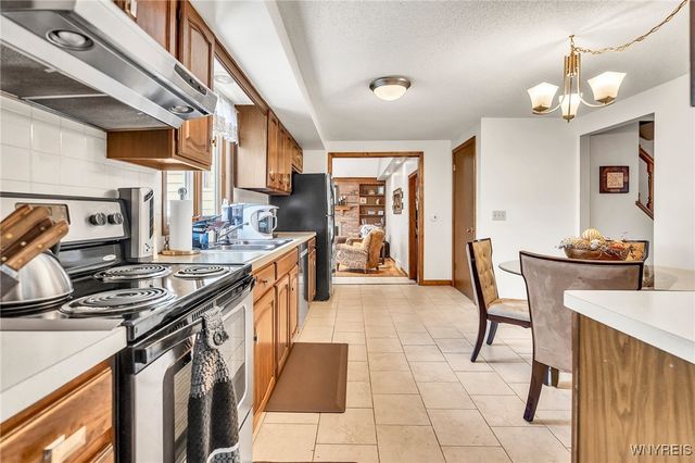 270 Selkirk Drive, North Tonawanda, NY 14120