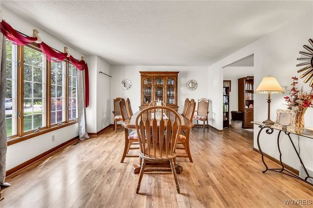 270 Selkirk Drive, North Tonawanda, NY 14120