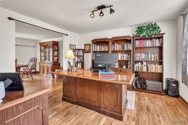 270 Selkirk Drive, North Tonawanda, NY 14120