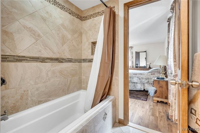 270 Selkirk Drive, North Tonawanda, NY 14120