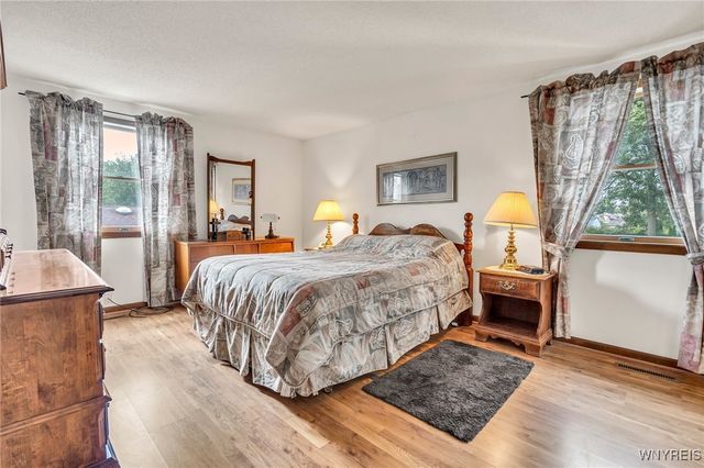 270 Selkirk Drive, North Tonawanda, NY 14120