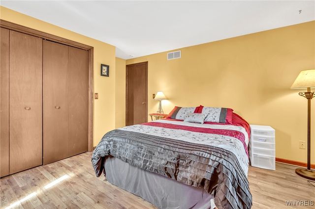 270 Selkirk Drive, North Tonawanda, NY 14120