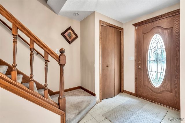 270 Selkirk Drive, North Tonawanda, NY 14120