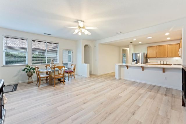 2270 Rose Arbor Dr, Sacramento, CA 95835