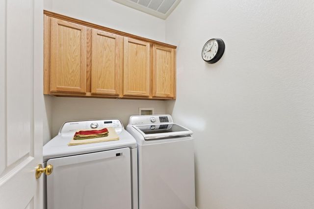 2270 Rose Arbor Dr, Sacramento, CA 95835