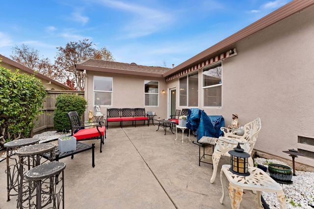 2270 Rose Arbor Dr, Sacramento, CA 95835
