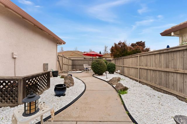 2270 Rose Arbor Dr, Sacramento, CA 95835