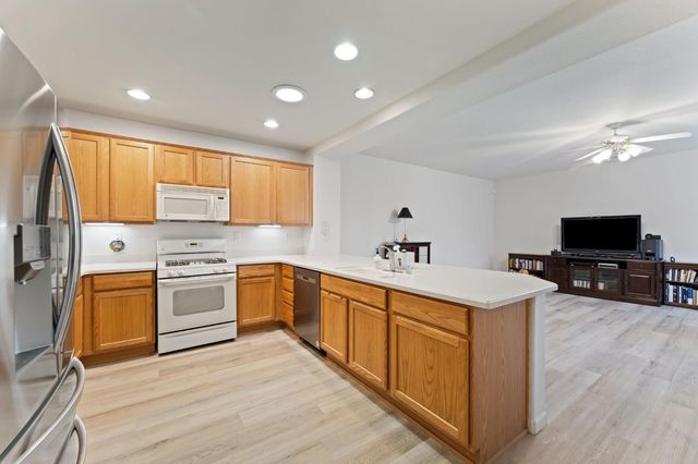 2270 Rose Arbor Dr, Sacramento, CA 95835