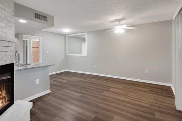 260 El Dorado Boulevard 1105, Houston, TX 77598