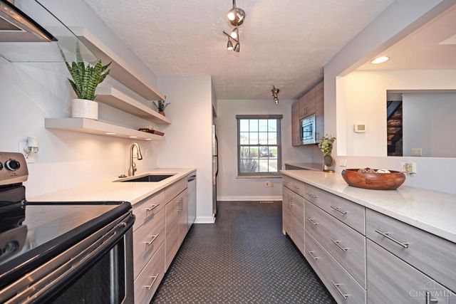 43 Applewood Drive, Fairfield, OH 45014