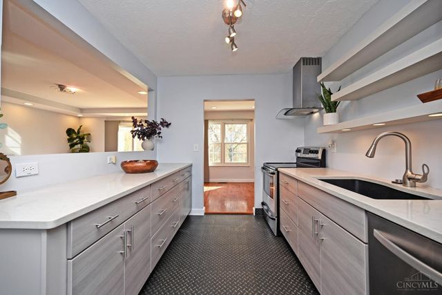 43 Applewood Drive, Fairfield, OH 45014