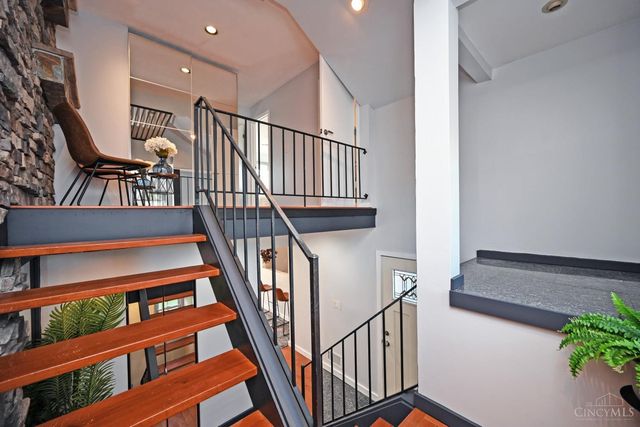 43 Applewood Drive, Fairfield, OH 45014