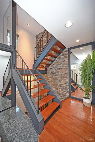 43 Applewood Drive, Fairfield, OH 45014