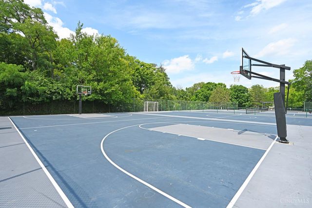 43 Applewood Drive, Fairfield, OH 45014