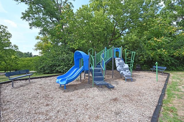 43 Applewood Drive, Fairfield, OH 45014