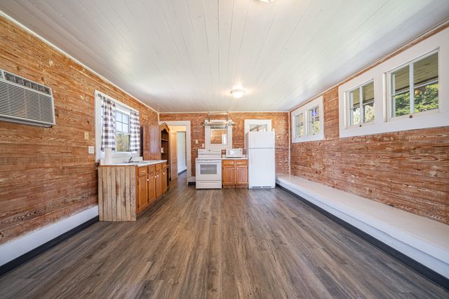 1855 Phillips Springs Road, Gladewater, TX 75647