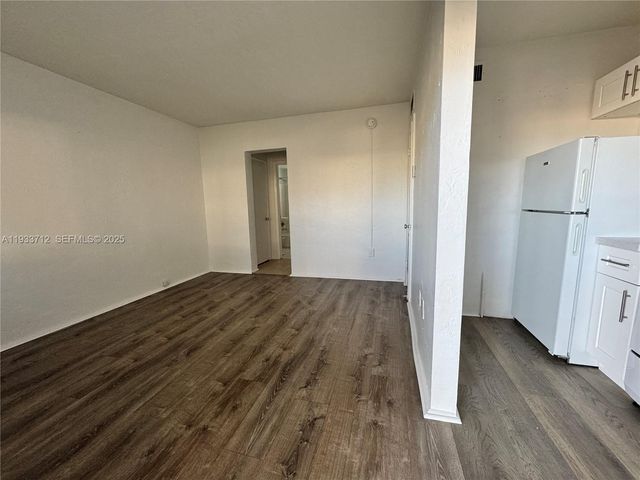 251 Hibiscus Drive 4, Miami Springs, FL 33166