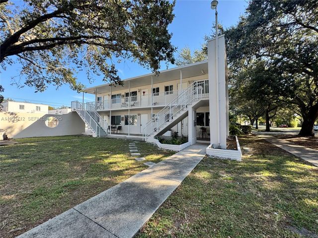 251 Hibiscus Drive 4, Miami Springs, FL 33166