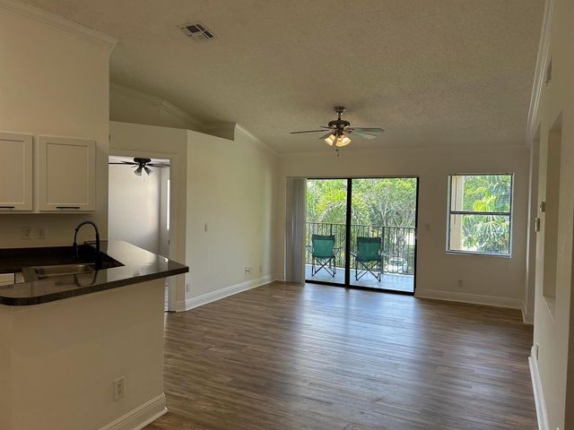 9999 Summerbreeze Drive 105, Sunrise, FL 33322
