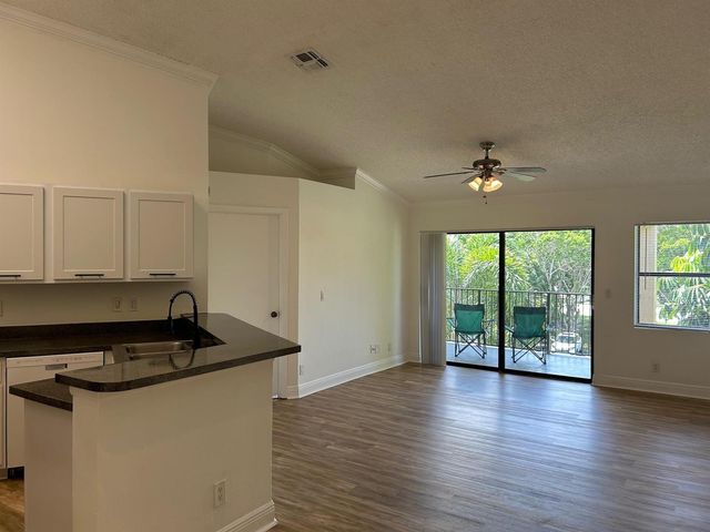9999 Summerbreeze Drive 105, Sunrise, FL 33322
