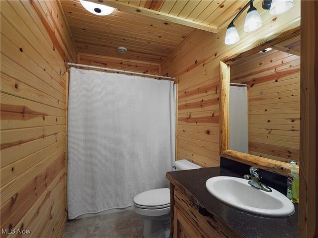 17130 Burson Road, Lore City, OH 43755