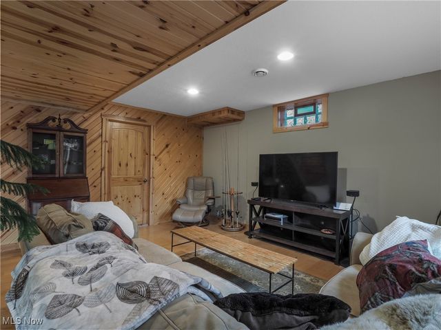 17130 Burson Road, Lore City, OH 43755