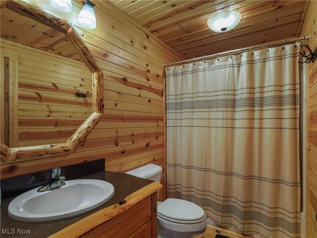 17130 Burson Road, Lore City, OH 43755