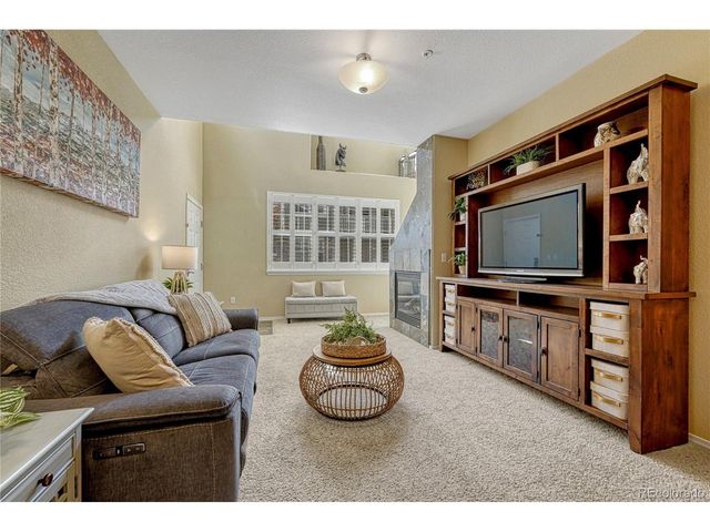 8460 Canyon Rim Trl 4, Englewood, CO 80112