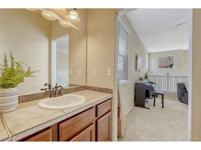 8460 Canyon Rim Trl 4, Englewood, CO 80112