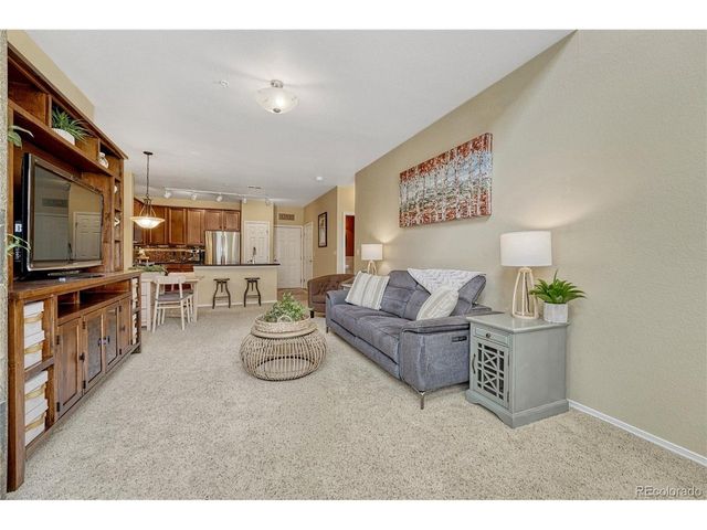 8460 Canyon Rim Trl 4, Englewood, CO 80112