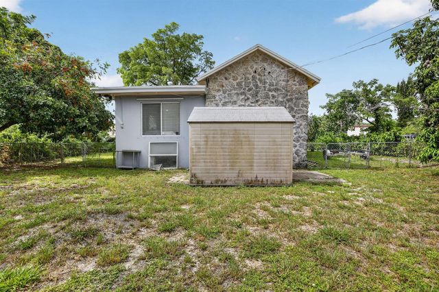 2465 Taylor Street, Hollywood, FL 33020