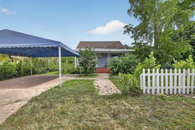 2465 Taylor Street, Hollywood, FL 33020