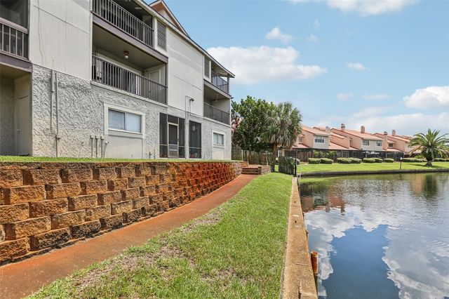 6325 NEWTOWN CIRCLE 25B2, Tampa, FL 33615